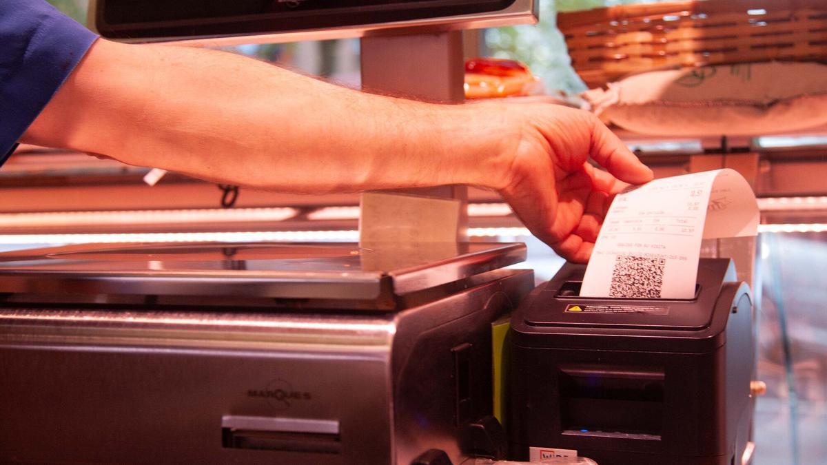 Álava empleará inteligencia artificial contra el fraude fiscal y «fortalecerá» el sistema ticketBAI